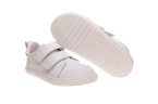 Deportivo colegial blanco respetuoso de Blanditos by Crios – Modelo Río. Tallas 26-34